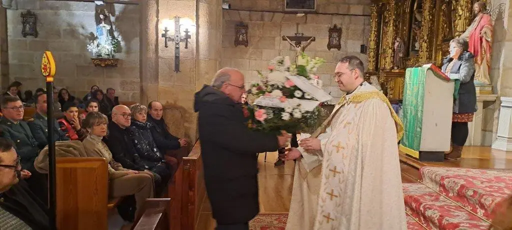OFRENDA FLORAL A CANDELAS EN QUINTANAR (32)