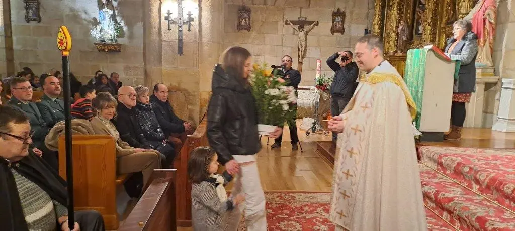 OFRENDA FLORAL A CANDELAS EN QUINTANAR (33)