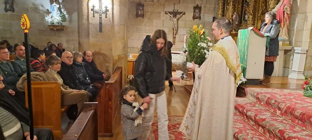 OFRENDA FLORAL A CANDELAS EN QUINTANAR (34)