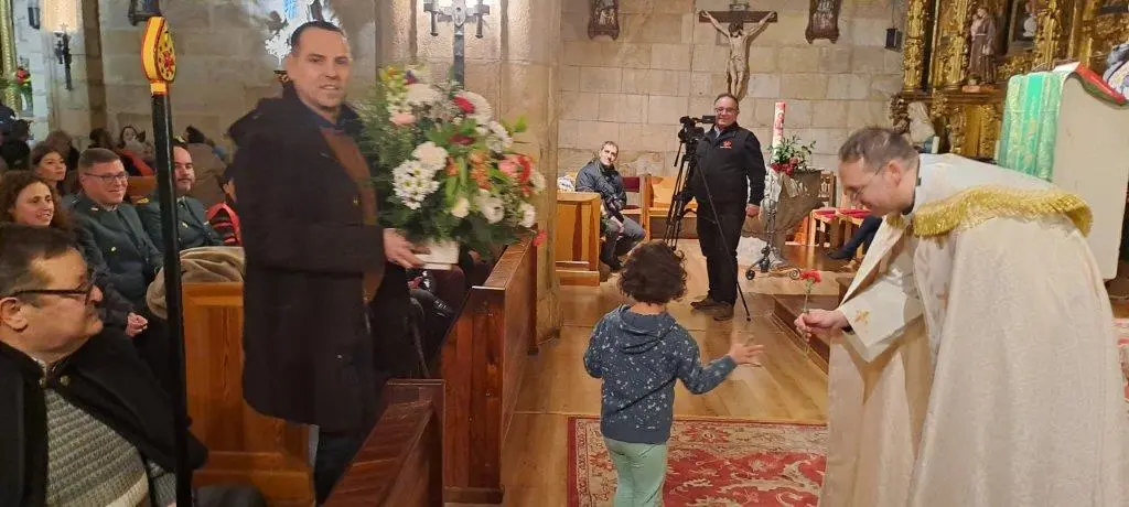OFRENDA FLORAL A CANDELAS EN QUINTANAR (41)