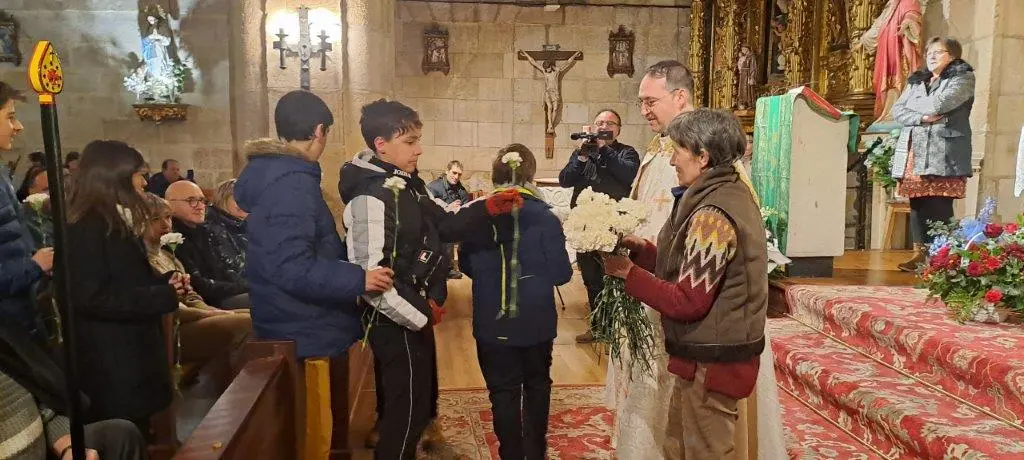 OFRENDA FLORAL A CANDELAS EN QUINTANAR (45)