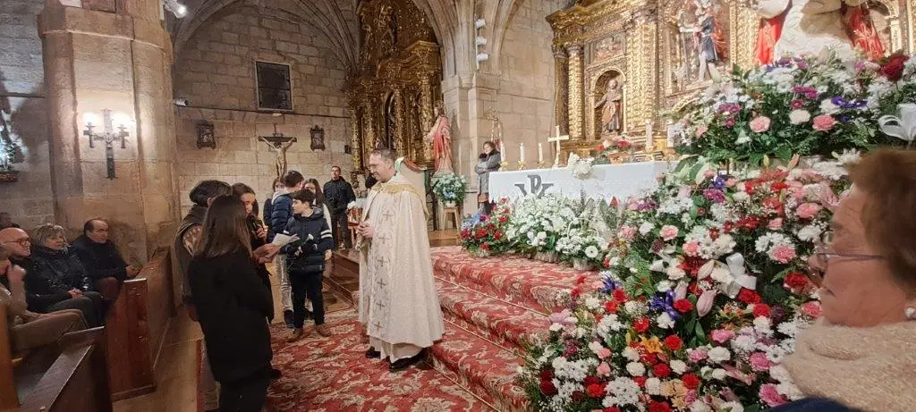 OFRENDA FLORAL A CANDELAS EN QUINTANAR (49)
