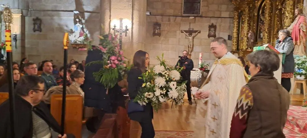 OFRENDA FLORAL A CANDELAS EN QUINTANAR (55)