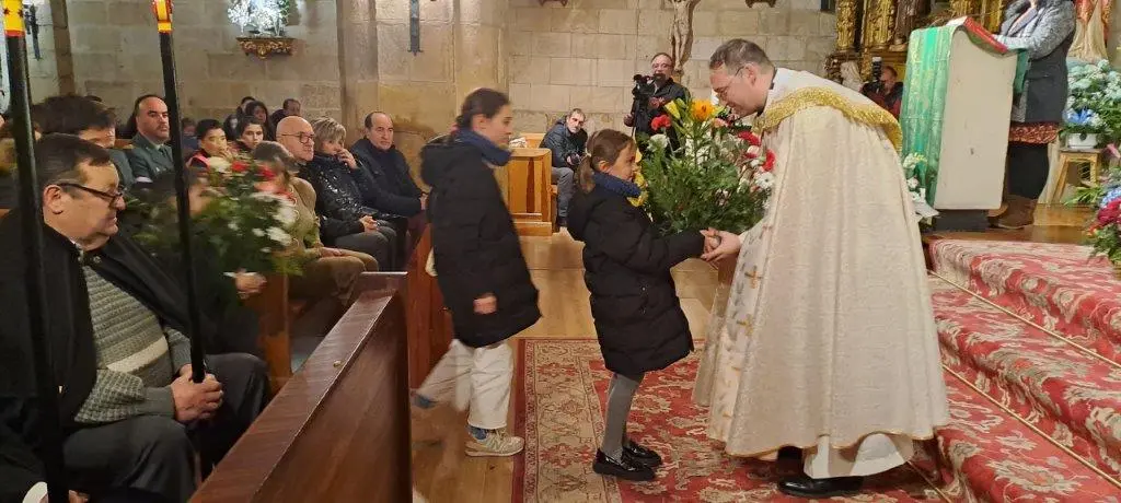 OFRENDA FLORAL A CANDELAS EN QUINTANAR (64)