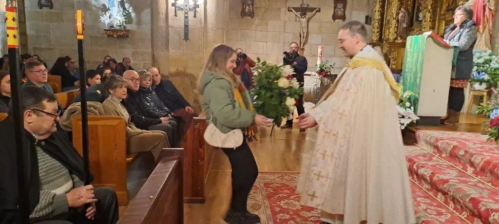 OFRENDA FLORAL A CANDELAS EN QUINTANAR (67)