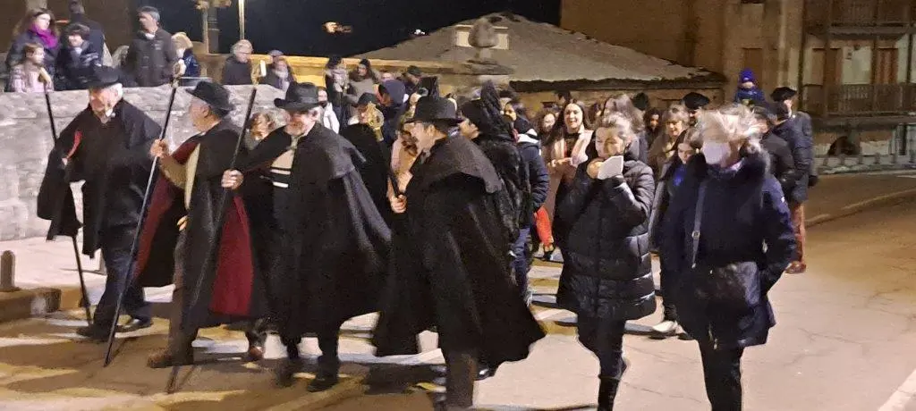 OFRENDA FLORAL A CANDELAS EN QUINTANAR (72)