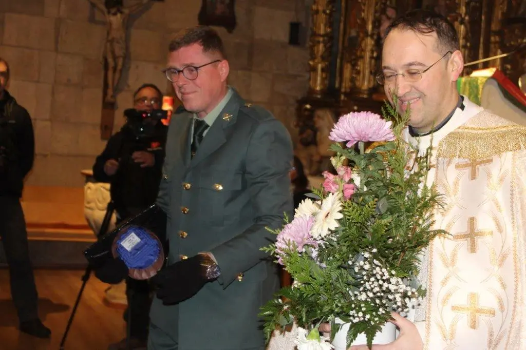 OFRENDA FLORAL A CANDELAS EN QUINTANAR (76)