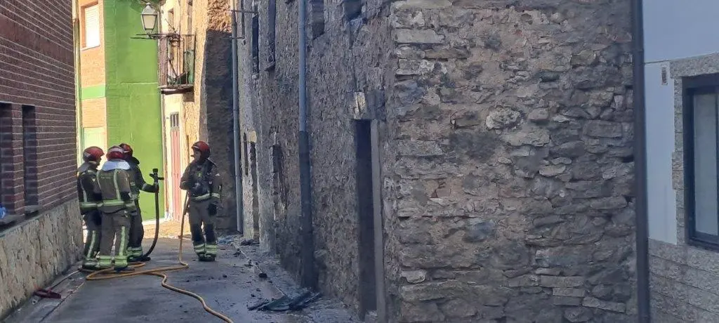 INCENDIO EN CABREJAS DEL PINAR (3)