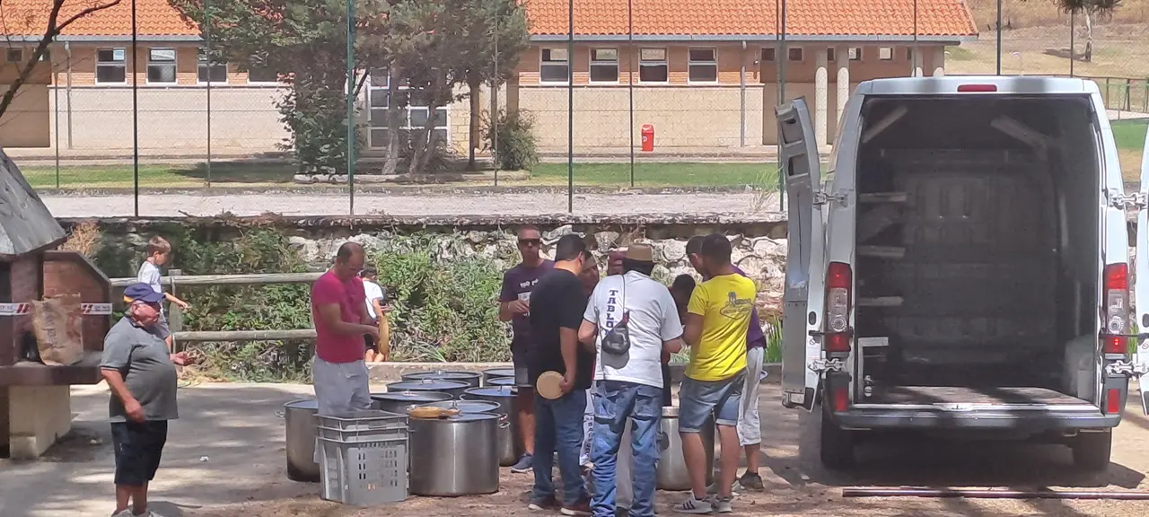 NAVALENO POR FIESTAS (6)