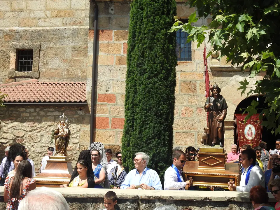 NAVALENO POR FIESTAS (25)