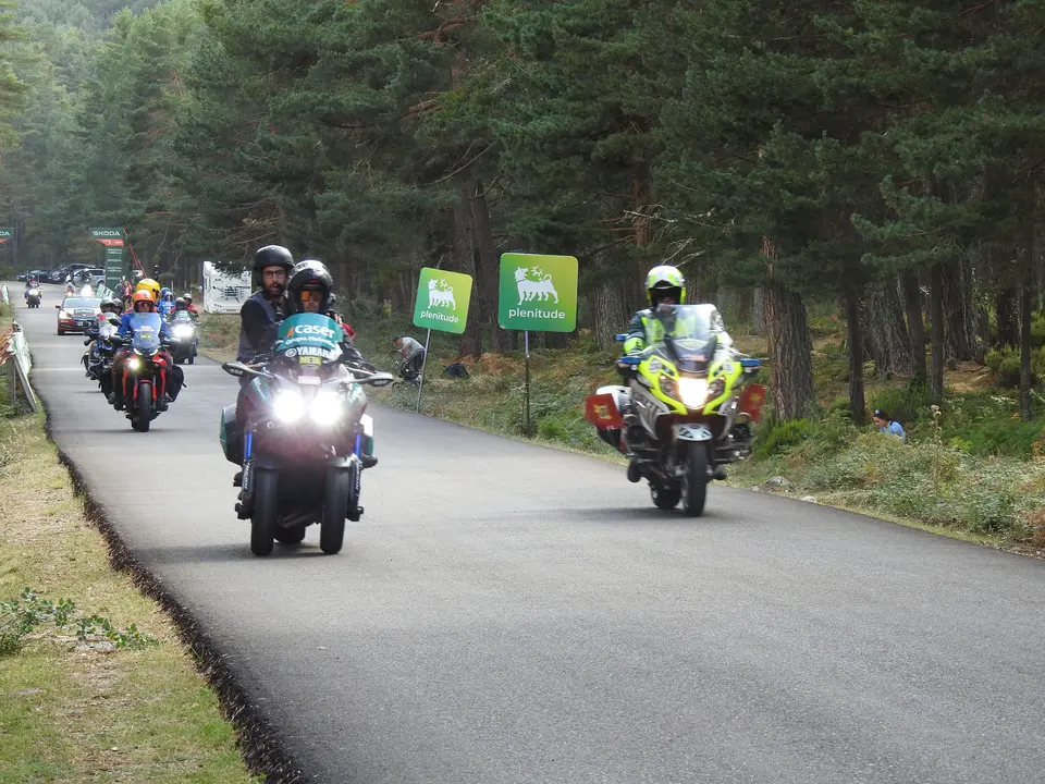 HACIA EL RASO DE LAS PINADAS (3)