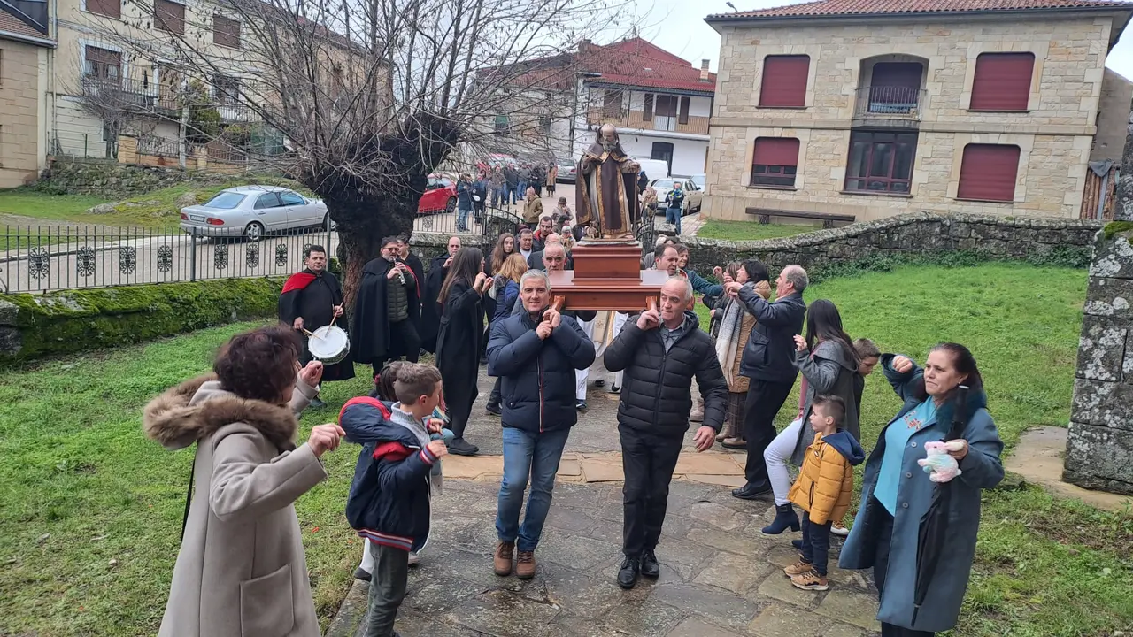 FIESTA DE SAN ANTÓN EN CANICOSA (9)