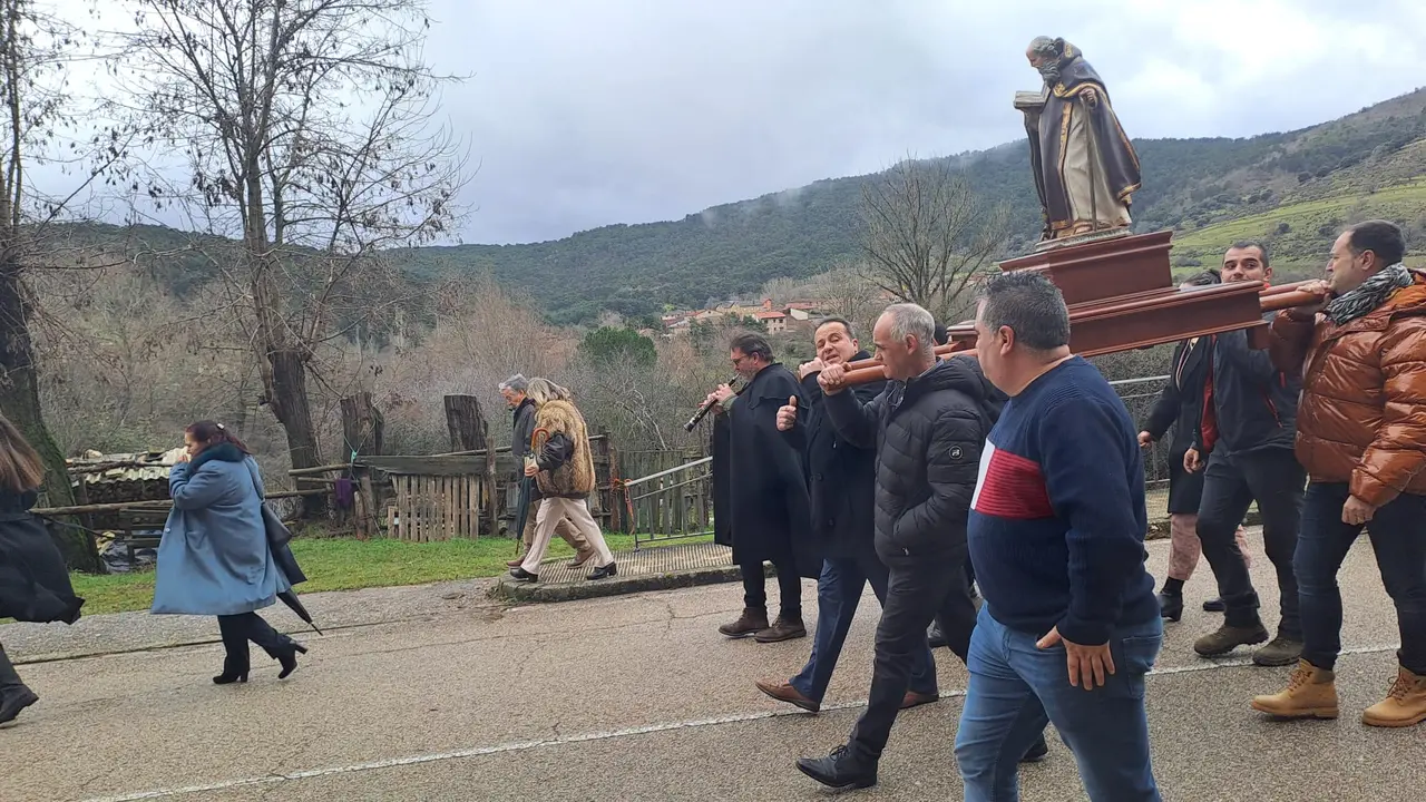 FIESTA DE SAN ANTÓN EN CANICOSA (11)