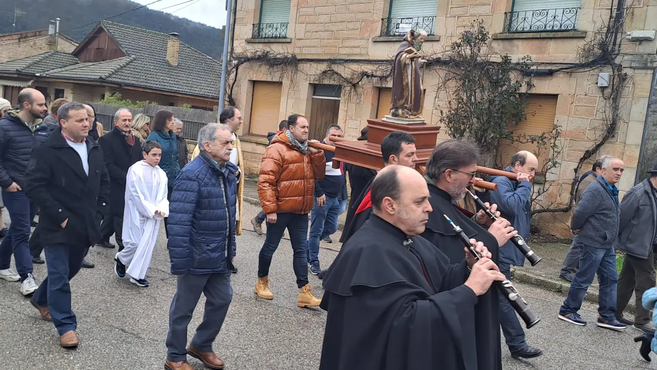 FIESTA DE SAN ANTÓN EN CANICOSA (15)