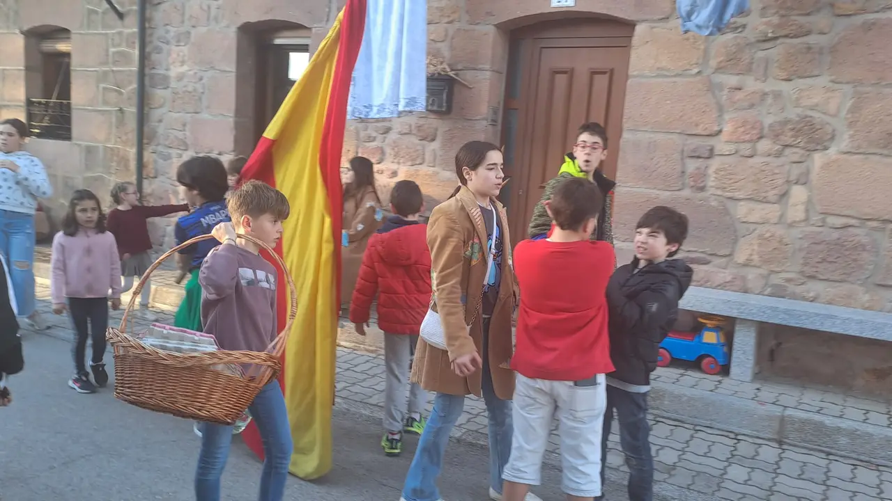 CUARENTENAS NAVALENO  (3)