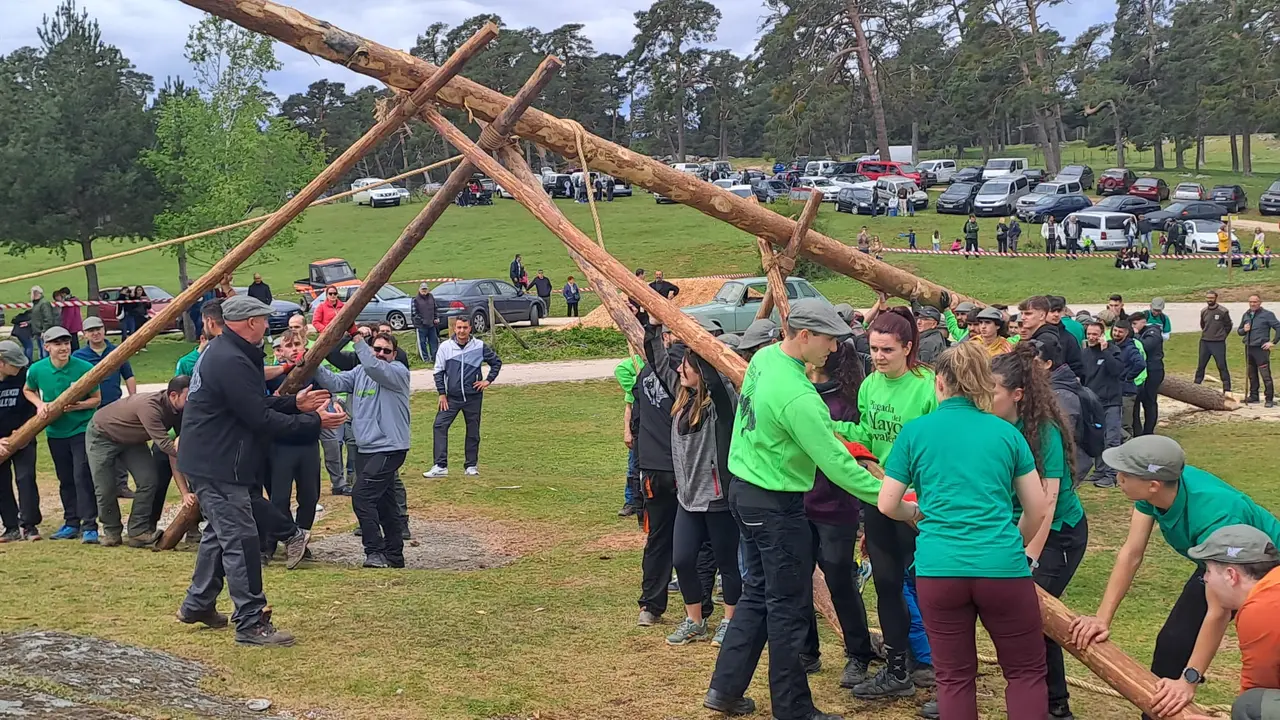 PINGADA DEL MAYO EN COVALEDA 2024 (4)