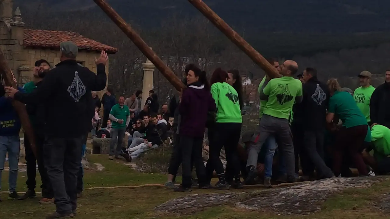 PINGADA DEL MAYO EN COVALEDA 2024 (12)