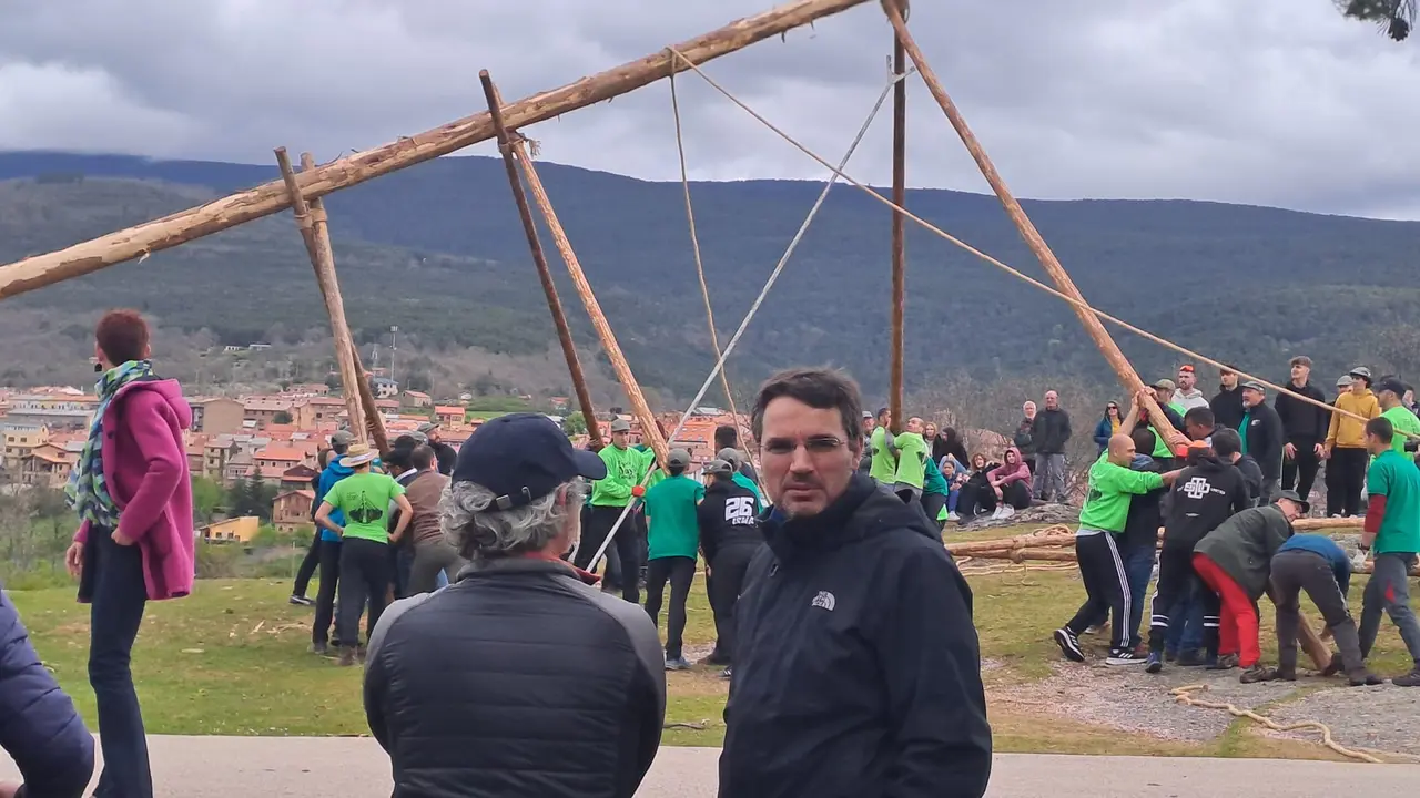 PINGADA DEL MAYO EN COVALEDA 2024 (14)