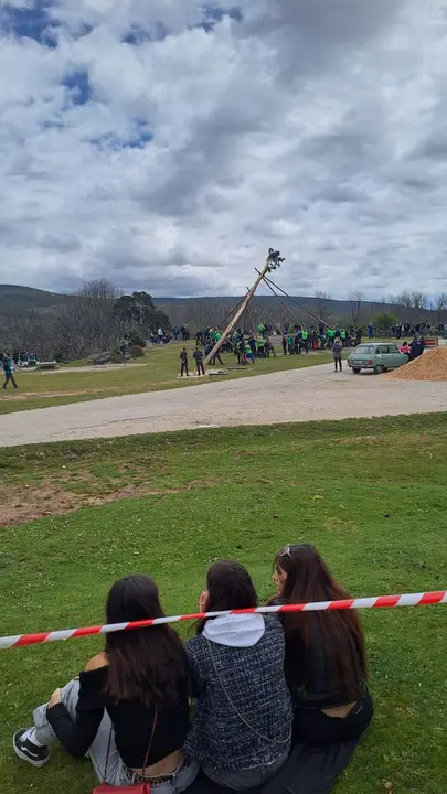 PINGADA DEL MAYO EN COVALEDA 2024 (16)