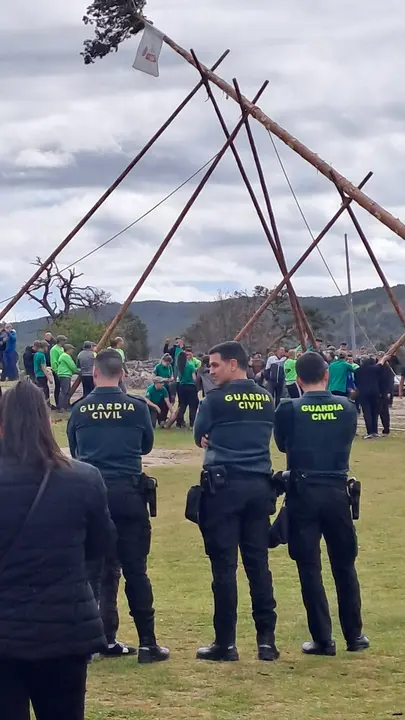 PINGADA DEL MAYO EN COVALEDA 2024 (21)