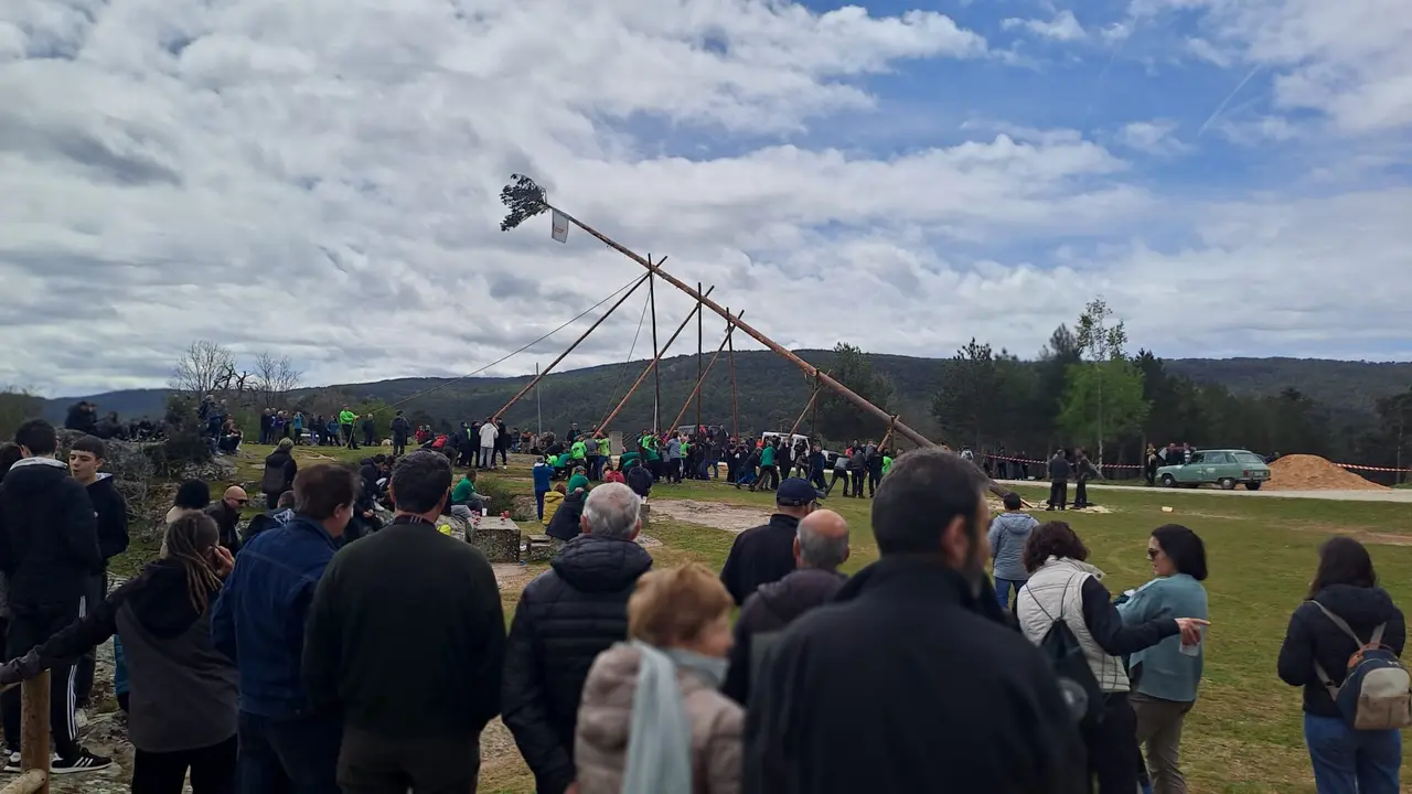 PINGADA DEL MAYO EN COVALEDA 2024 (23)