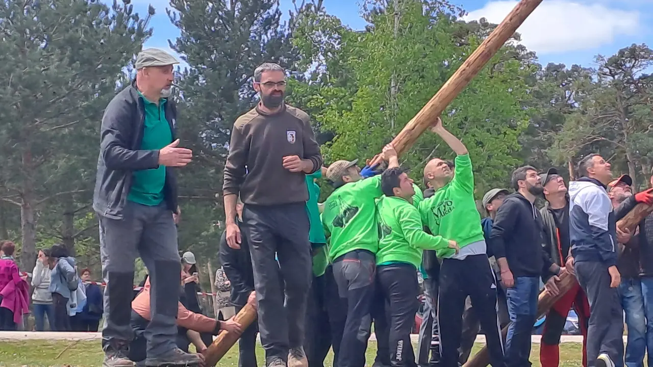 PINGADA DEL MAYO EN COVALEDA 2024 (31)