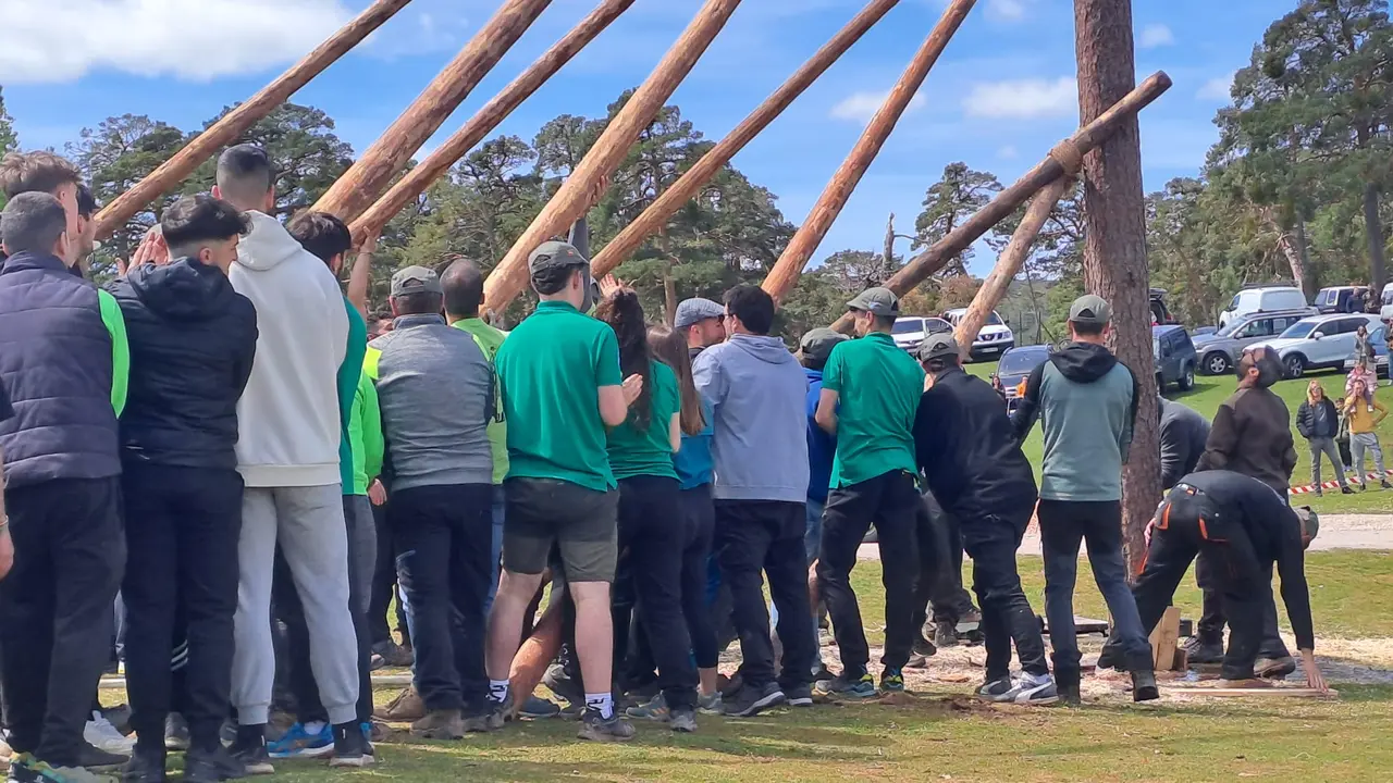 PINGADA DEL MAYO EN COVALEDA 2024 (38)