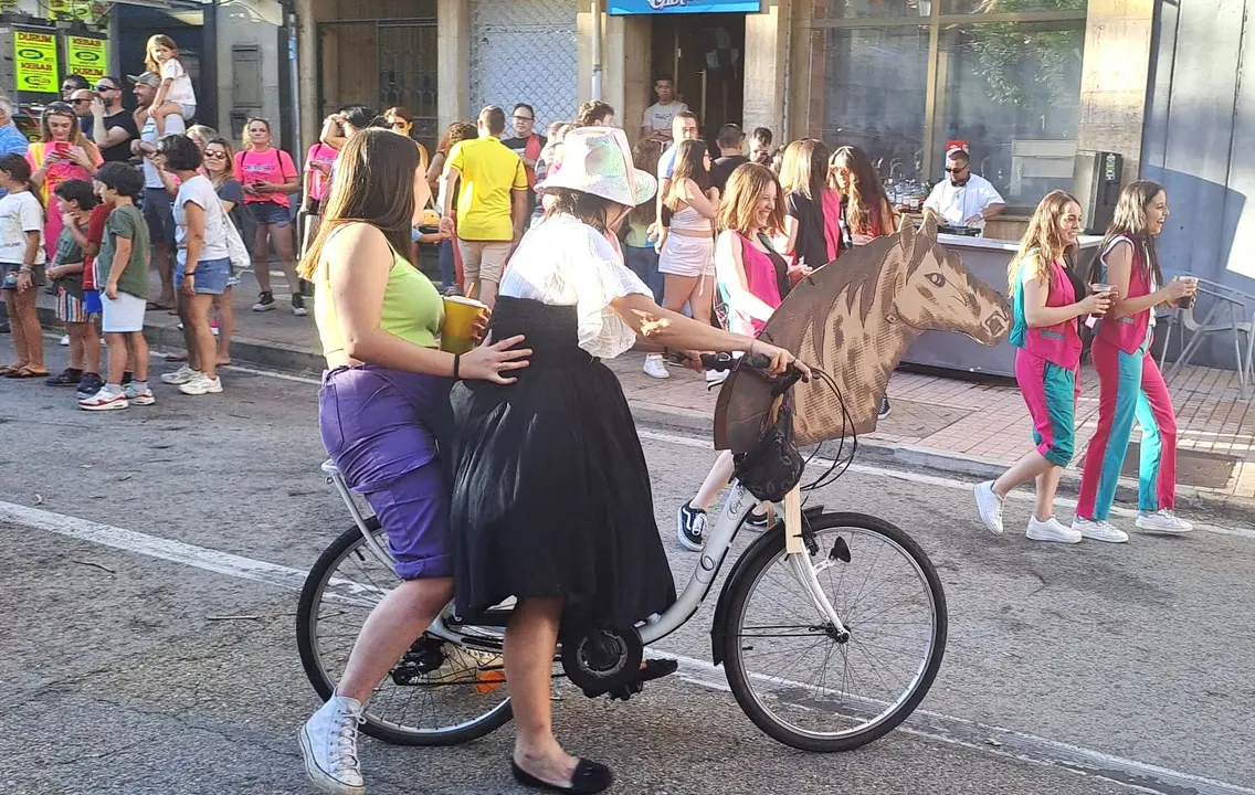 CARROZAS DE LAS FIESTAS (4)