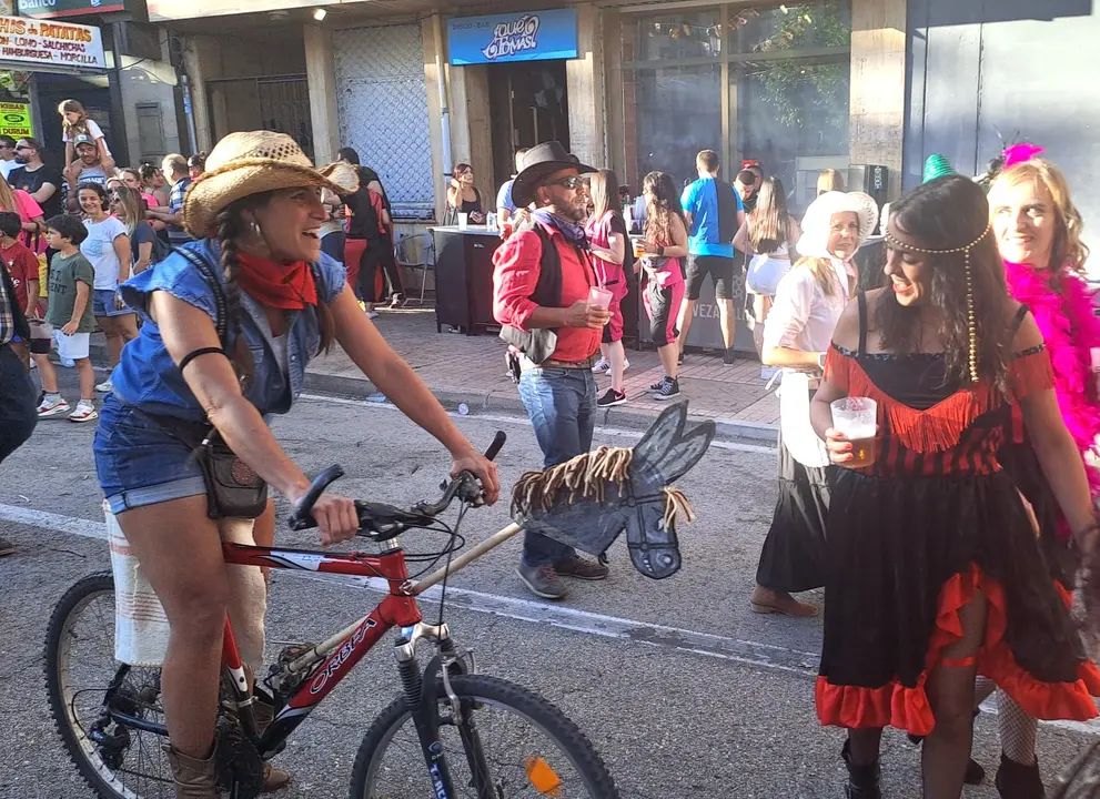 CARROZAS DE LAS FIESTAS (11)