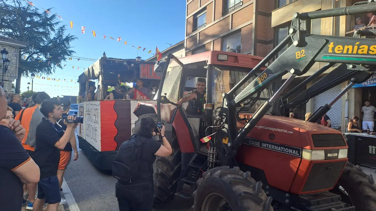 CARROZAS DE LAS FIESTAS (12)