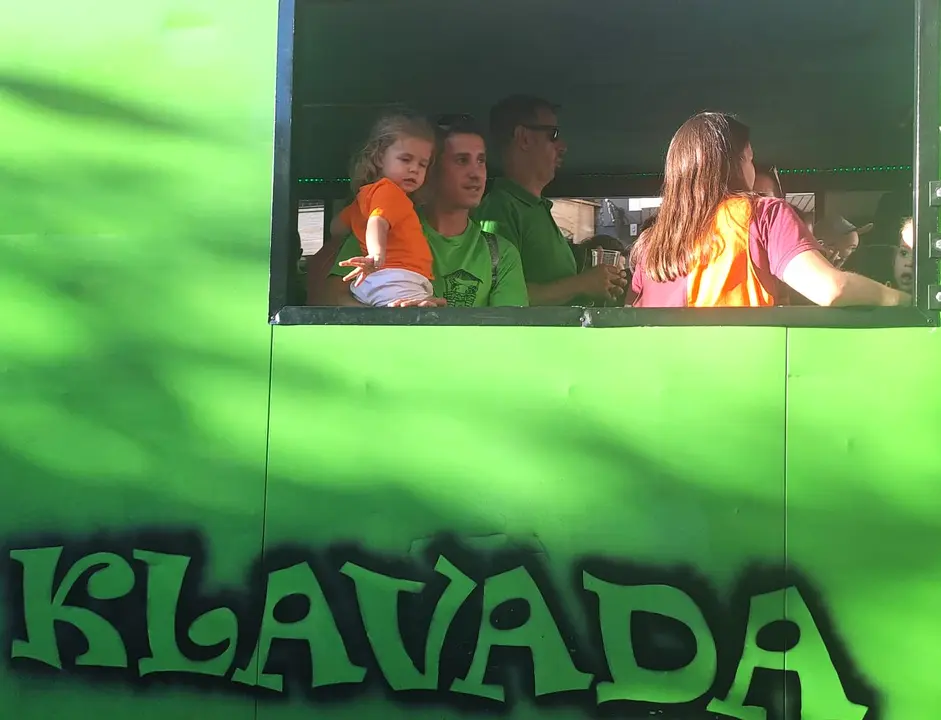 CARROZAS DE LAS FIESTAS (24)