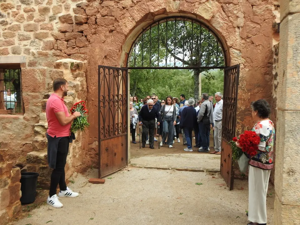 HOMENAJE EN LA MUEDRA (17)