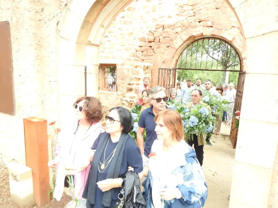 HOMENAJE EN LA MUEDRA (22)