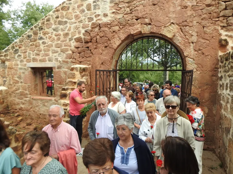 HOMENAJE EN LA MUEDRA (29)