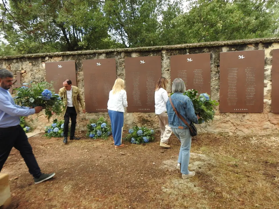 HOMENAJE EN LA MUEDRA (31)