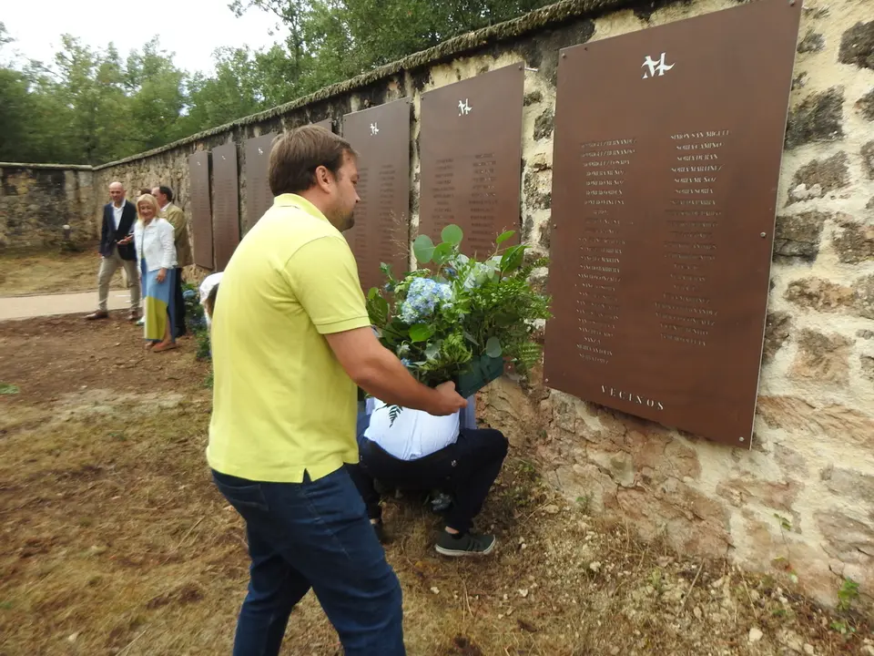 HOMENAJE EN LA MUEDRA (32)