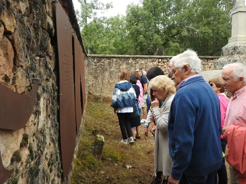 HOMENAJE EN LA MUEDRA (35)