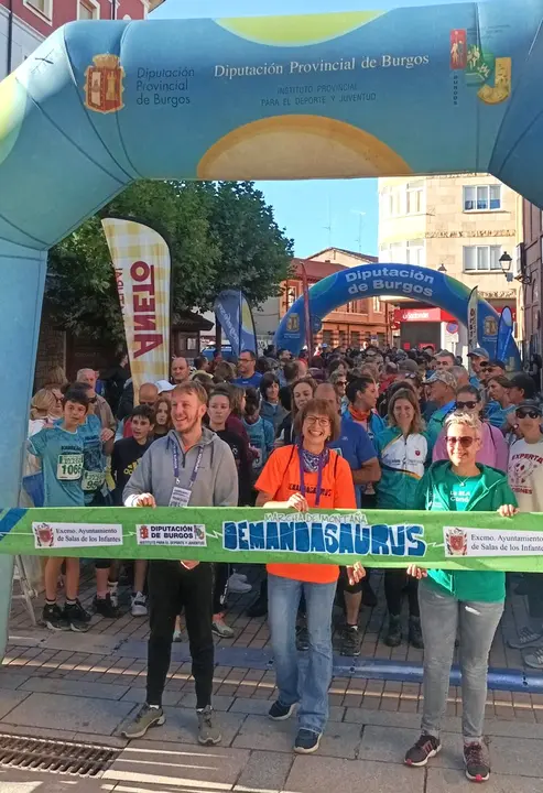 DEMANDASAURUS EN SALAS (9)