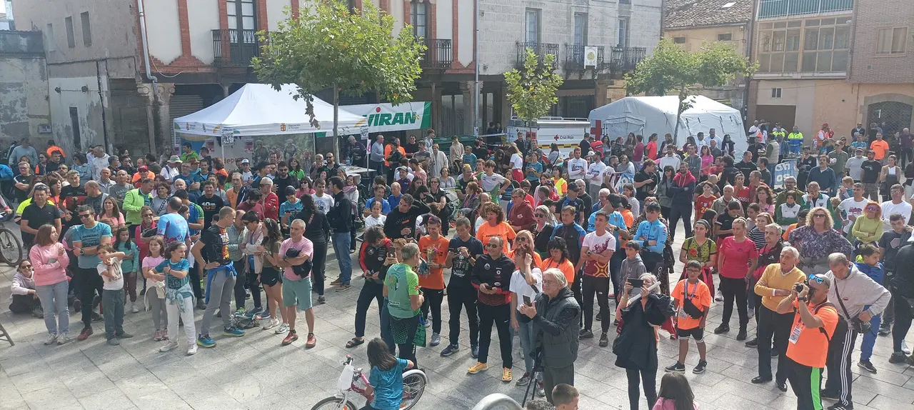 DEMANDASAURUS EN SALAS (14)