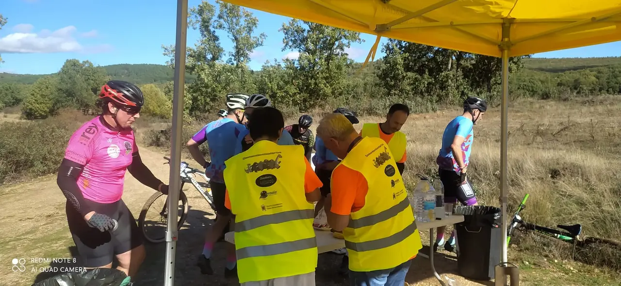 DEMANDASAURUS EN SALAS (27)