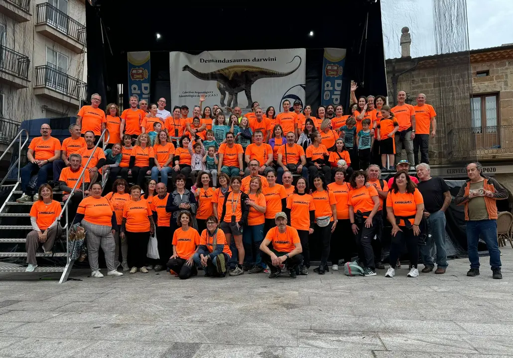 DEMANDASAURUS EN SALAS (31)