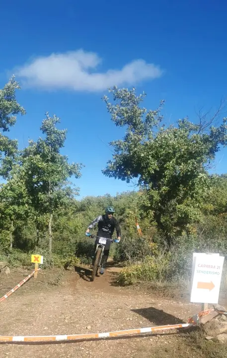 DEMANDASAURUS EN SALAS (49)