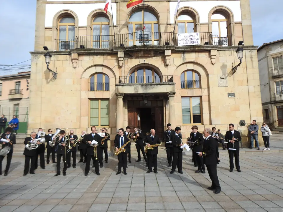 BANDA DE MÚSICA DE cOVALEDA (1)