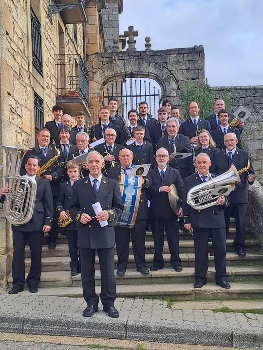 BANDA DE MÚSICA DE cOVALEDA (17)