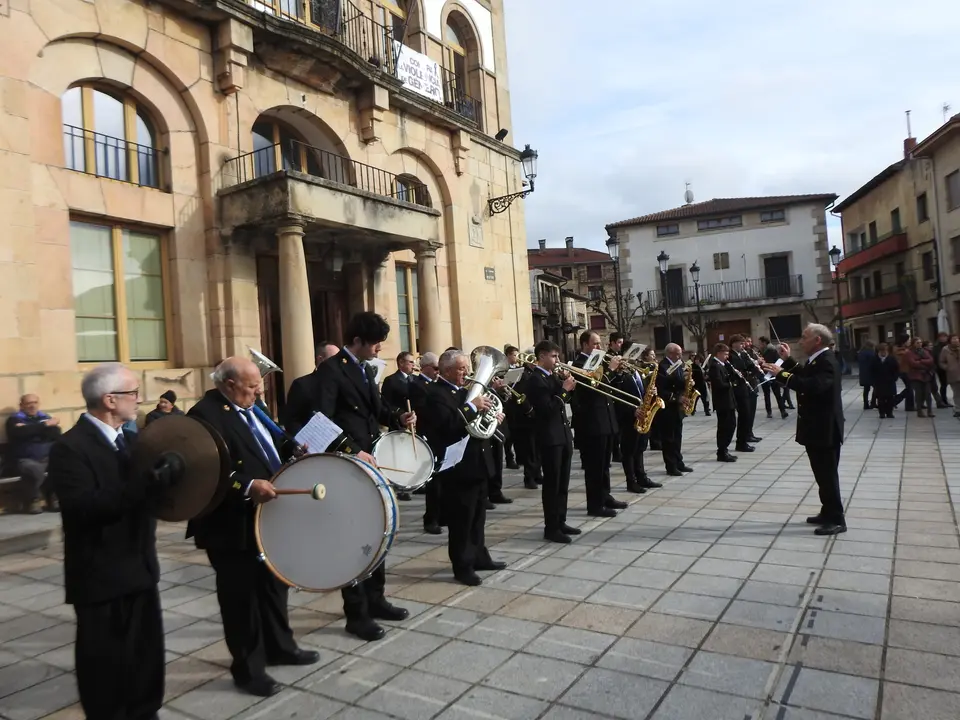 BANDA DE MÚSICA DE cOVALEDA (22)