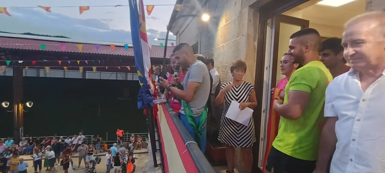 inicio fiestas en Canicosa de la Sierra (25)