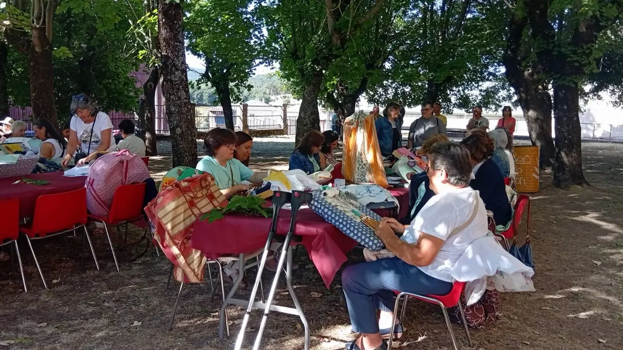 ENCAJERAS DE BOLILLOS EN COVALEDA (1)