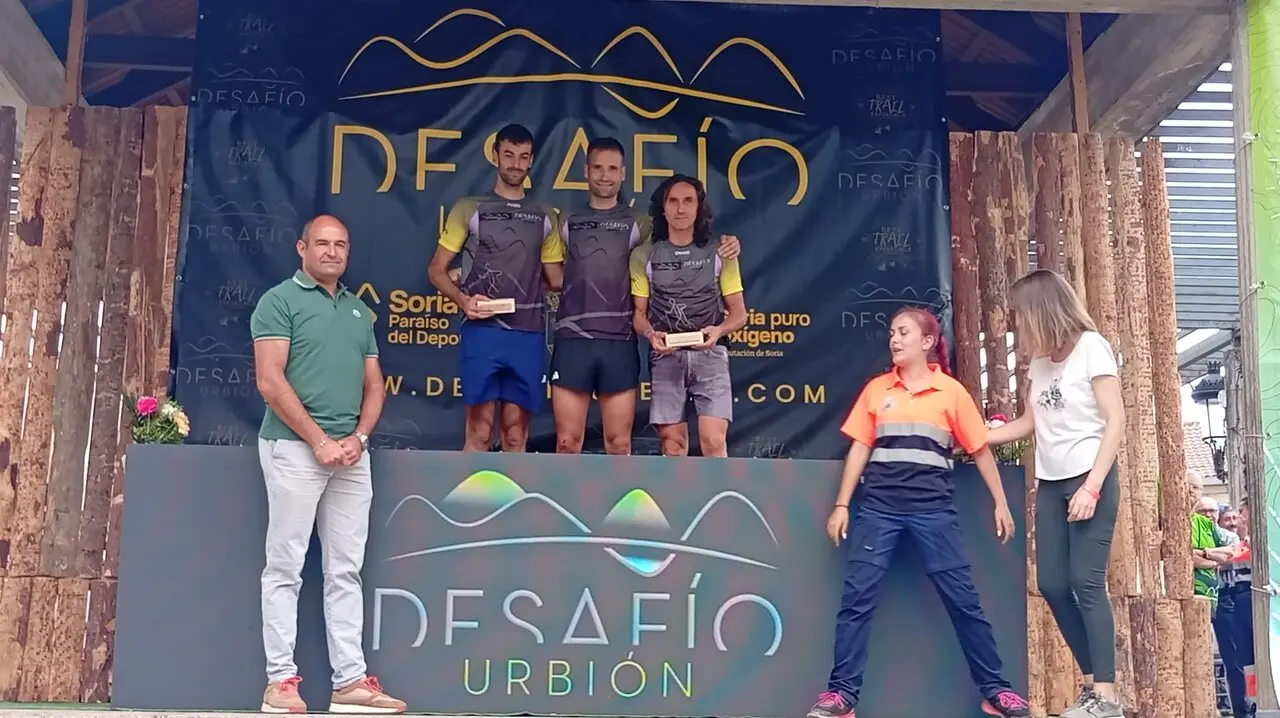 DESAFÍO URBION 2025 ENTREGA DE TROFEOS (37)