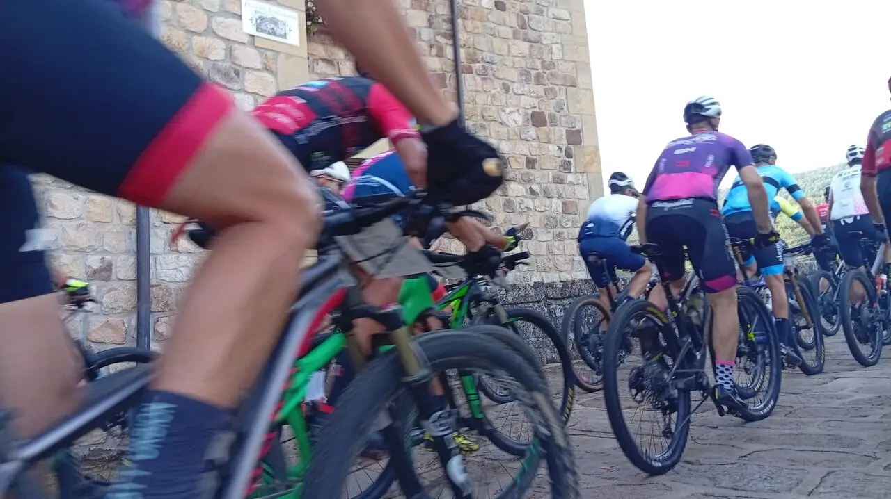 La tronchaberezos  en SALDUERO 2025 (26)