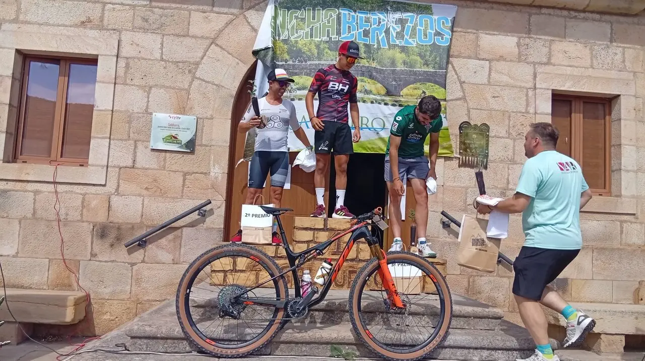 ENTREGA DE TROFEOS EN LA TRONCHABEREZOS (12)